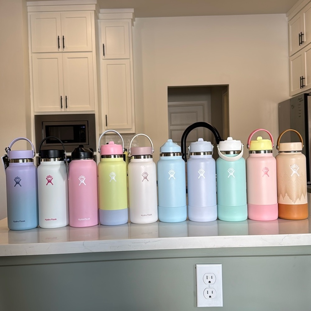 32 oz Hydroflask (limited edition, sold out colors)